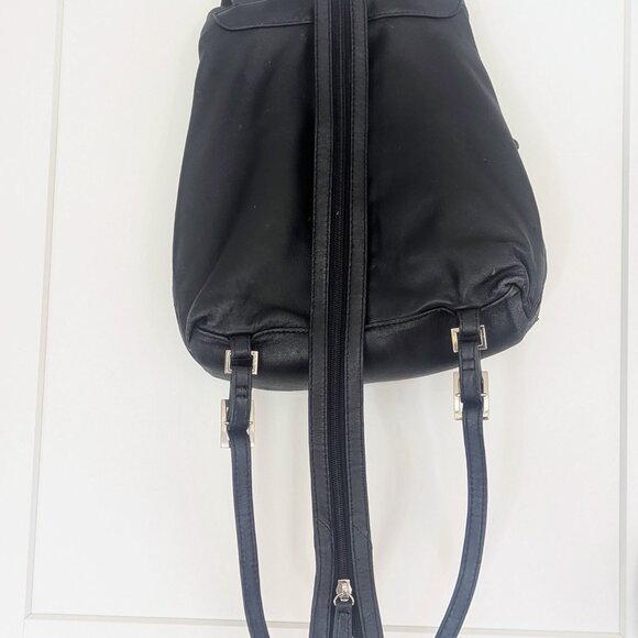 VTG Wilsons Leather Pelle Studio Black Convertible Sling Backpack Soft Leather - Picture 2 of 8